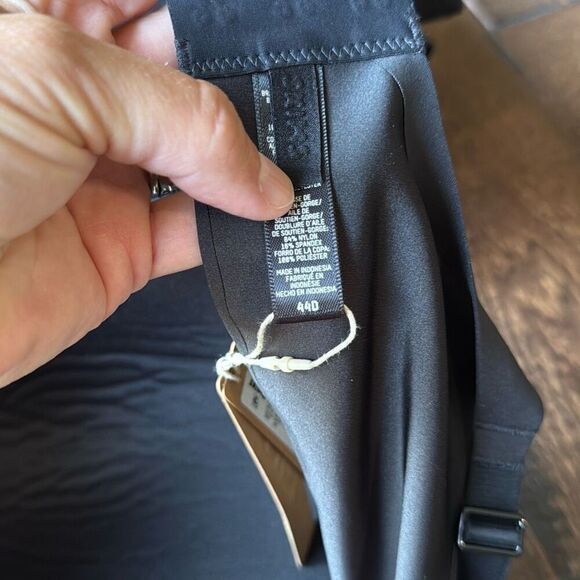 NWT Skims ultimate collection push up plunge bra black size 44D - Picture 4 of 5